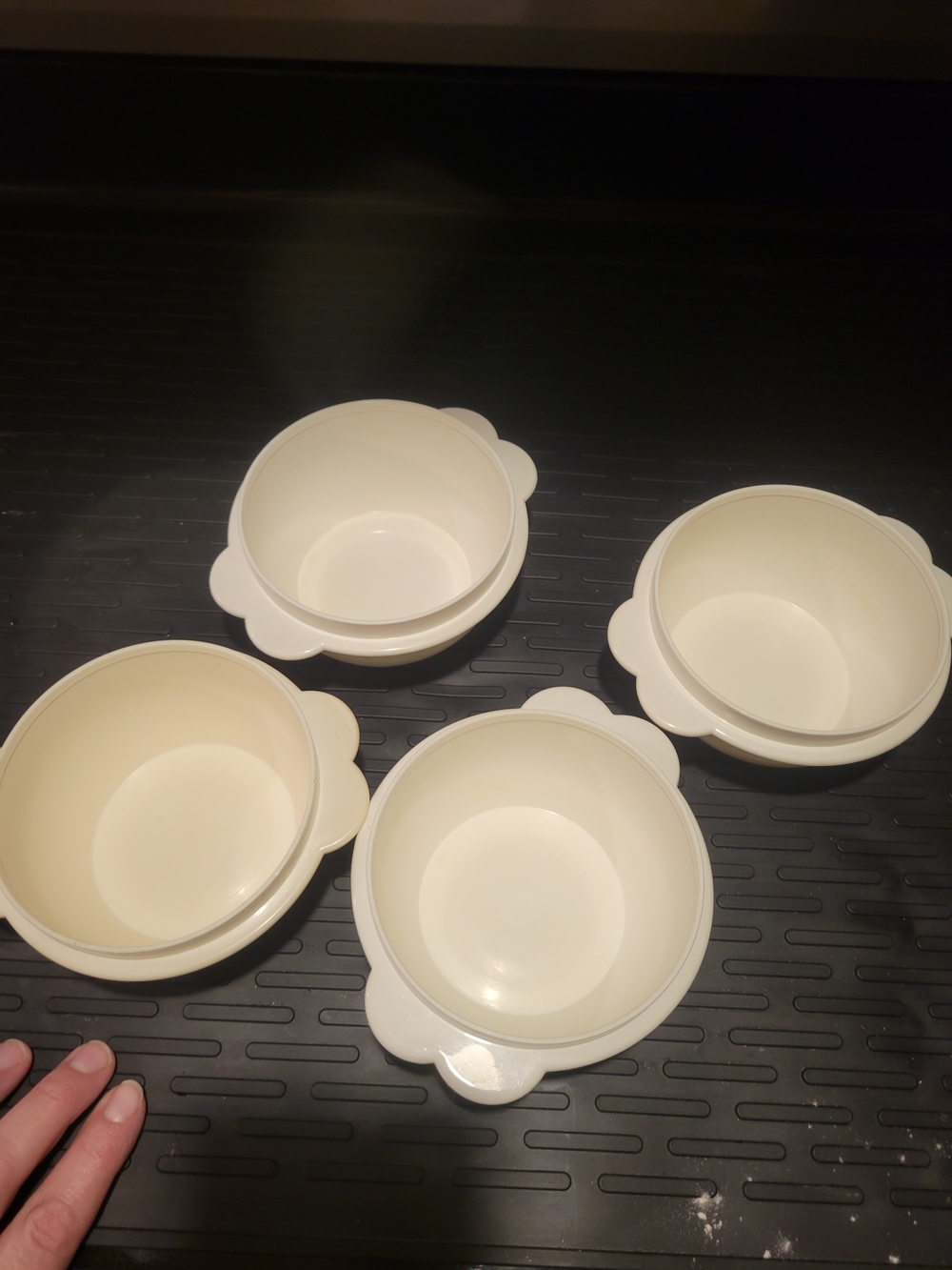 Tupperware Cream 16 oz Prep Bowls with Tabs (Set of 4)